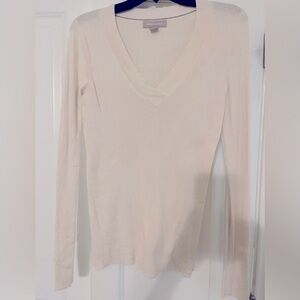 Banana republic V-Neck ivory / cream colored sweater M